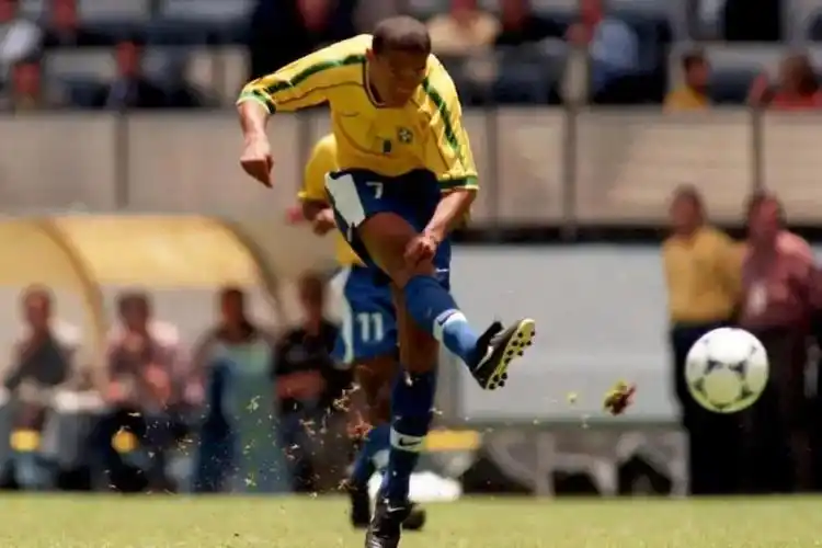 轻球员在场 轻球员在场