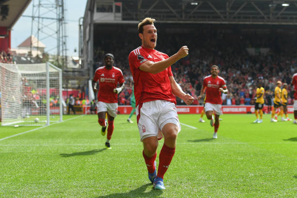 一场不亚于 一场不亚于