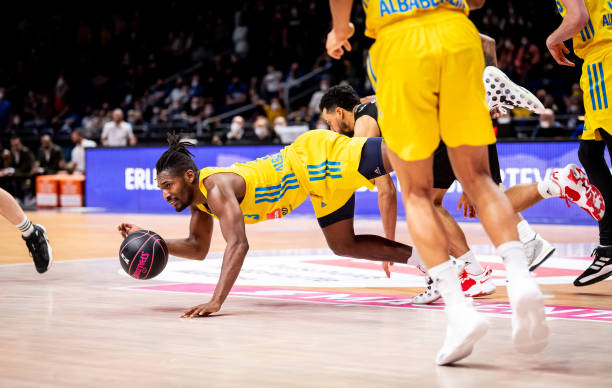 和战术布局 和战术布局